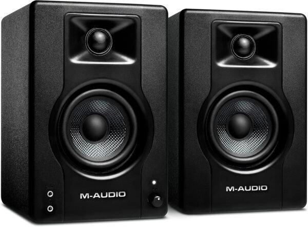 M-Audio BX3 Studio-Monitore mit 120W Soundkraft und vielseitigen Anschlussmöglichkeiten